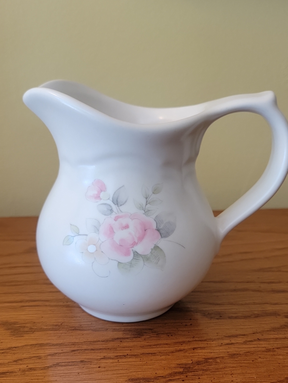 Tea Rose by Pfaltzgraff Creamer